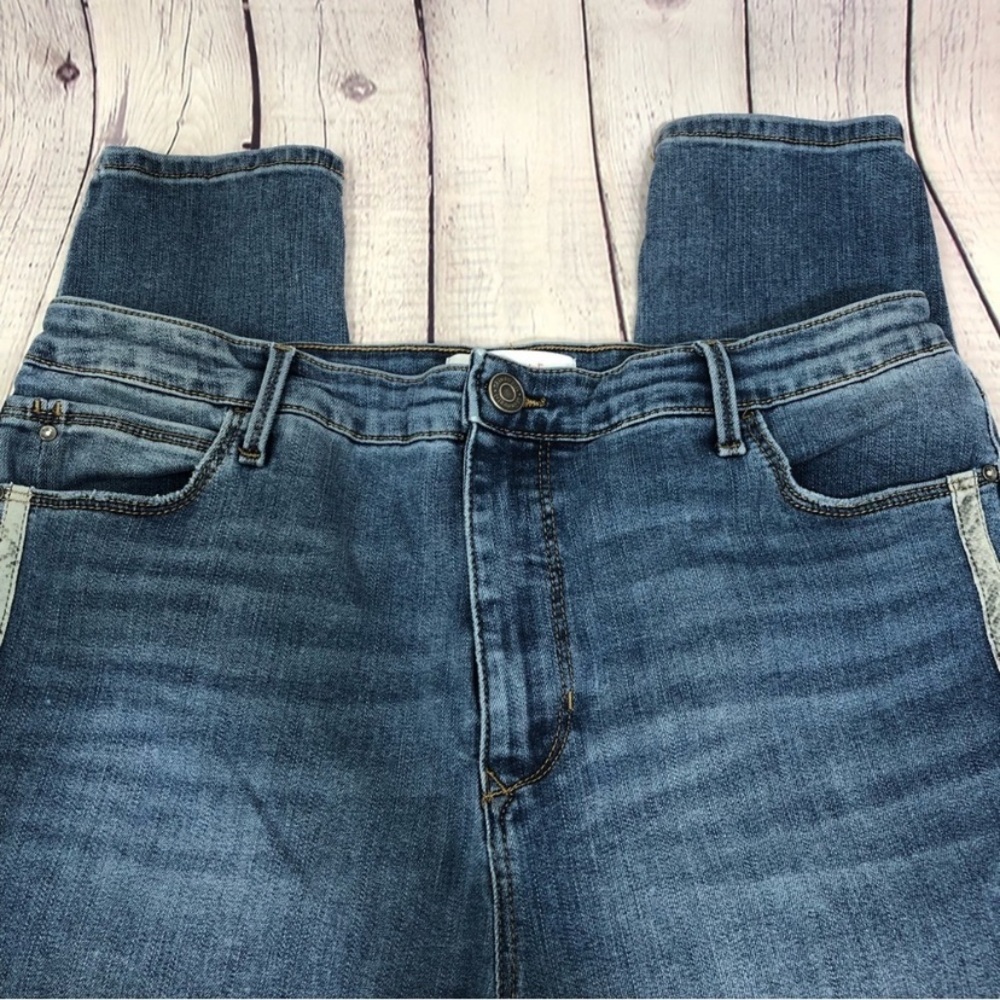 Skinnygirl Blue Skinny Jeans with Natural Wear Patterns